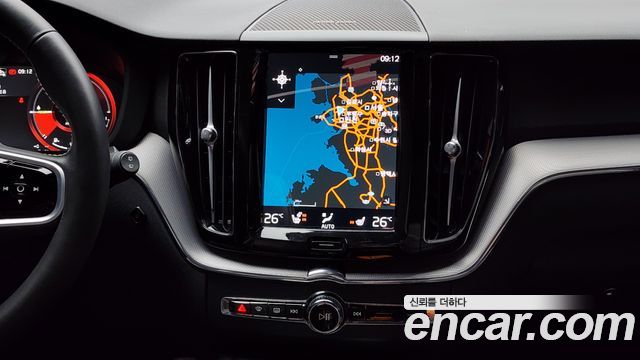 Volvo XC60 2021 — photo 15