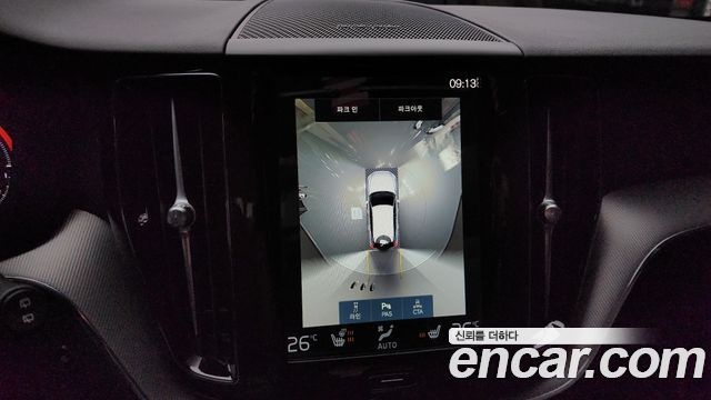Volvo XC60 2021 — photo 16