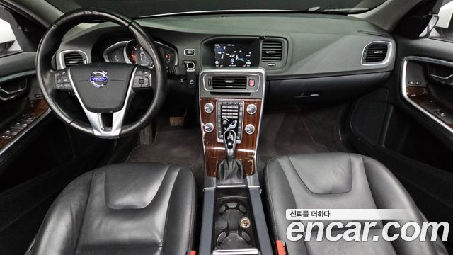 Volvo S60 2017 — photo 7