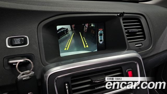 Volvo S60 2017 — photo 15