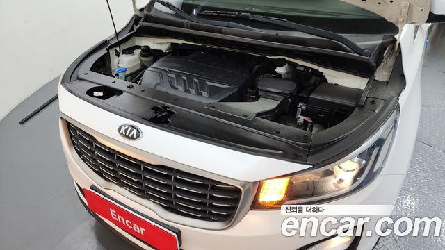 Kia Canival 2019 — photo 6