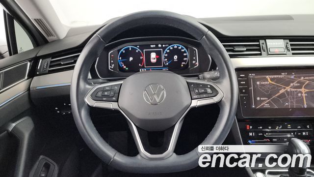Volkswagen Passat 2021 — photo 13