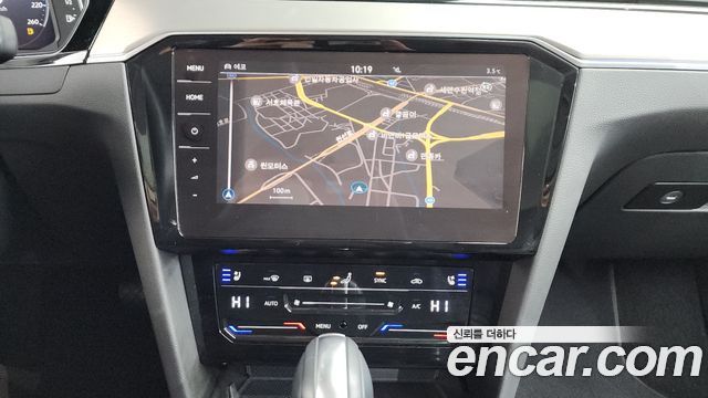 Volkswagen Passat 2021 — photo 14