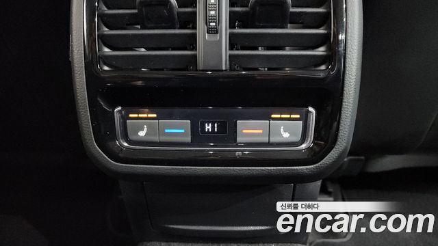 Volkswagen Passat 2021 — photo 18