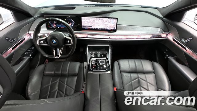BMW 7-Series 2023 — photo 7