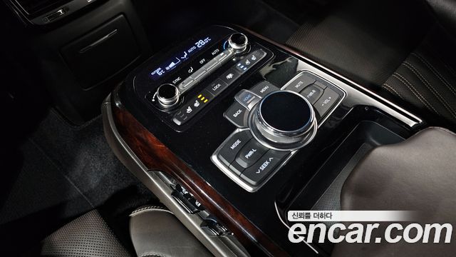 Genesis EQ900 2016 — photo 18