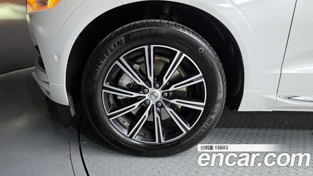 Volvo XC60 2020 — photo 5
