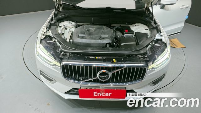 Volvo XC60 2020 — photo 6