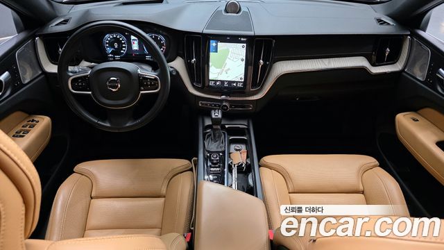 Volvo XC60 2020 — photo 7