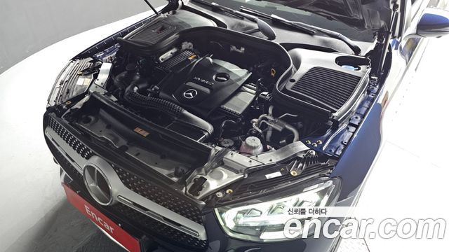 Mercedes-Benz GLC-Class 2023 — photo 6