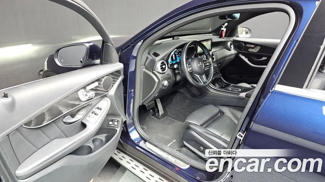 Mercedes-Benz GLC-Class 2023 — photo 10