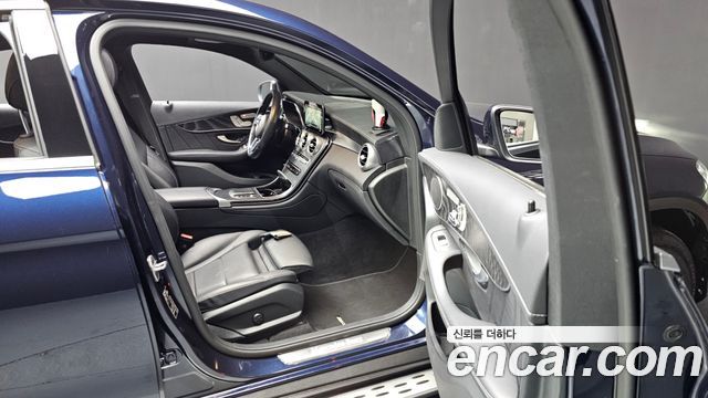 Mercedes-Benz GLC-Class 2023 — photo 12