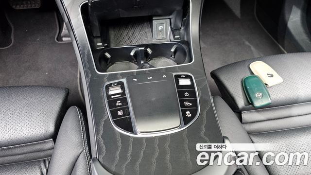 Mercedes-Benz GLC-Class 2023 — photo 19