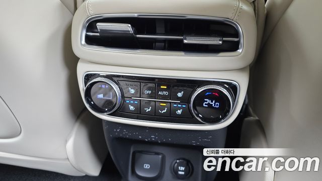 Genesis GV80 2023 — photo 19