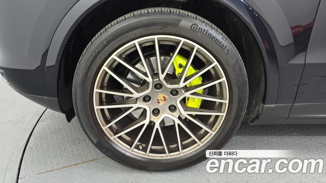 Porsche Cayenne 2022 — photo 5