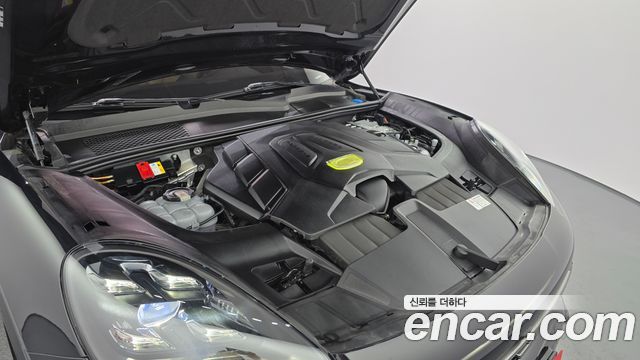 Porsche Cayenne 2022 — photo 6