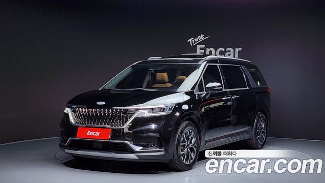 Kia Canival 2021 — photo 1