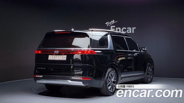 Kia Canival 2021 — photo 2