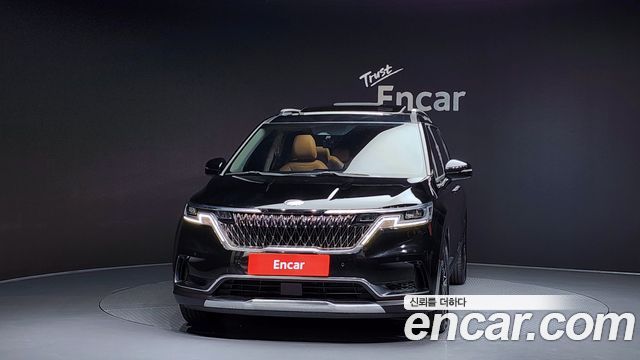 Kia Canival 2021 — photo 3