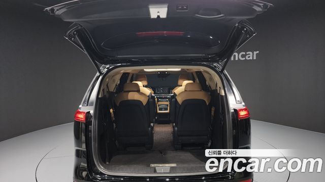 Kia Canival 2021 — photo 20