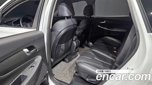 Hyundai Santafe 2022 — photo 11