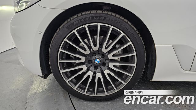 BMW Gran Turismo 2022 — photo 5