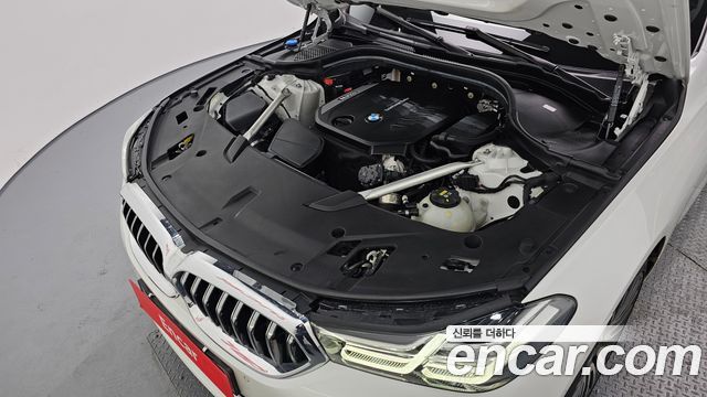 BMW Gran Turismo 2022 — photo 6