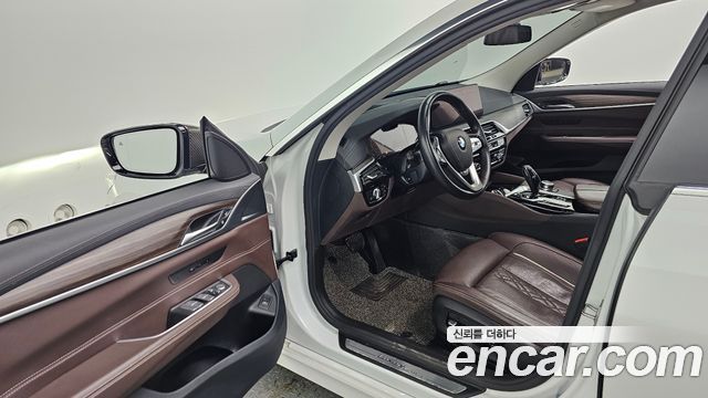 BMW Gran Turismo 2022 — photo 10