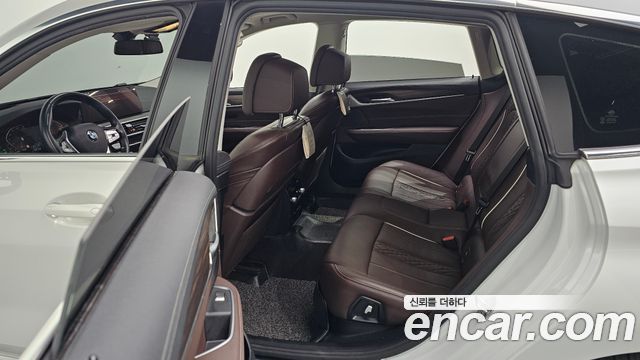 BMW Gran Turismo 2022 — photo 12