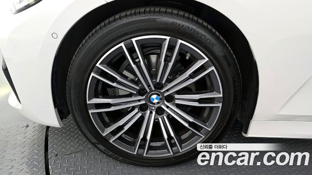 BMW 3-Series 2021 — photo 5
