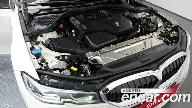 BMW 3-Series 2021 — photo 6