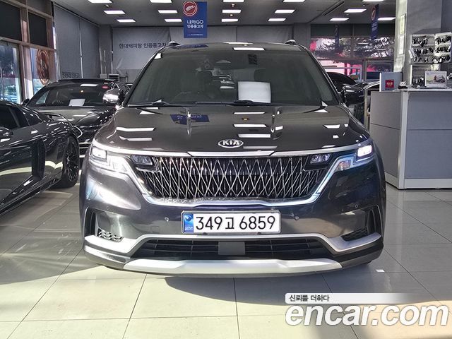 Kia Canival 2021 — photo 2