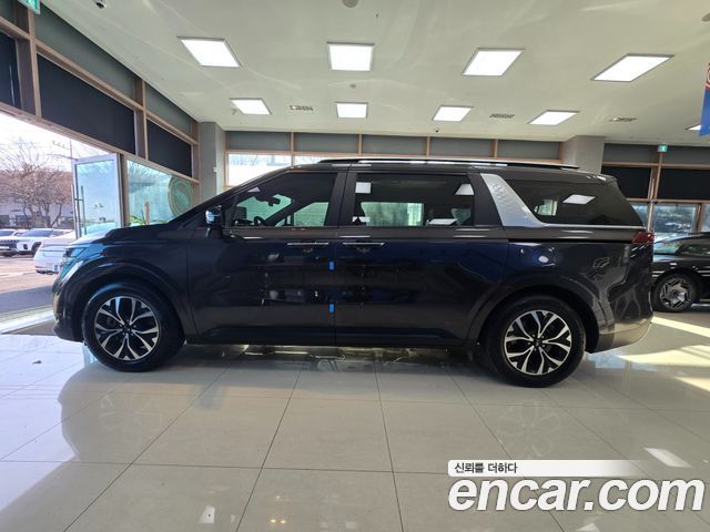 Kia Canival 2021 — photo 3