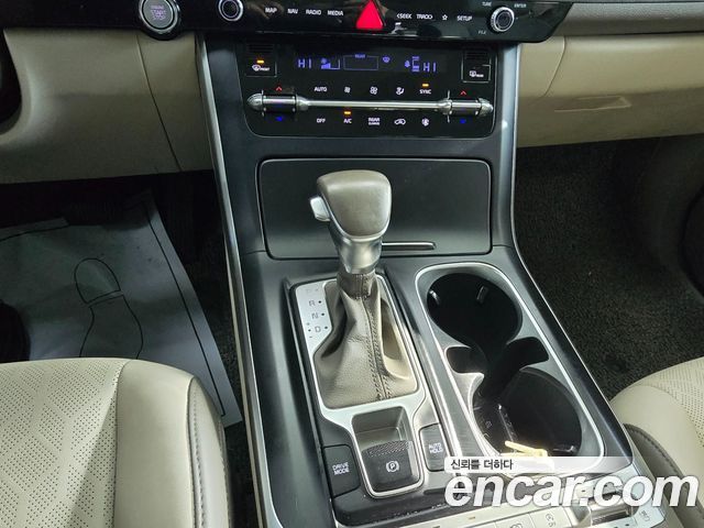 Kia Canival 2021 — photo 17