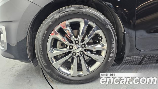 Kia Canival 2018 — photo 5