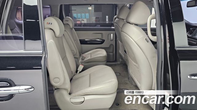 Kia Canival 2018 — photo 12