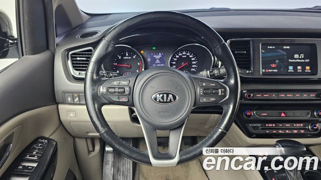 Kia Canival 2018 — photo 13