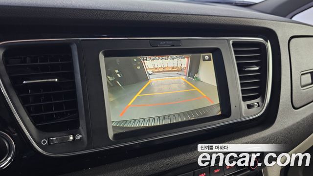 Kia Canival 2018 — photo 17