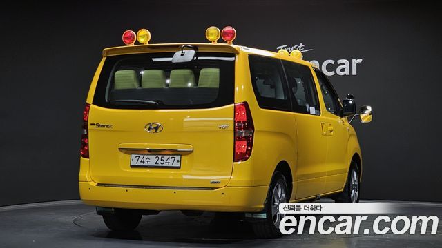 Hyundai Starex 2015 — photo 2