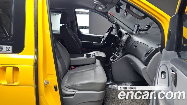 Hyundai Starex 2015 — photo 10