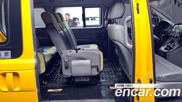Hyundai Starex 2015 — photo 11