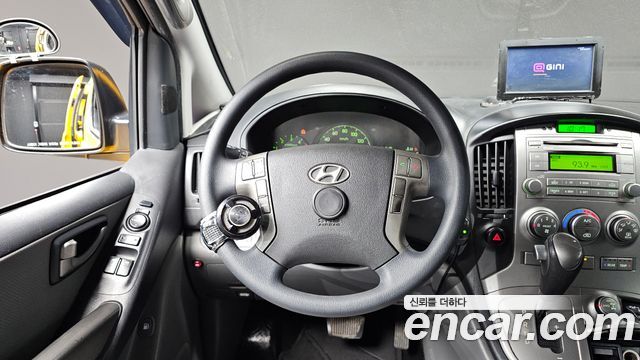 Hyundai Starex 2015 — photo 13