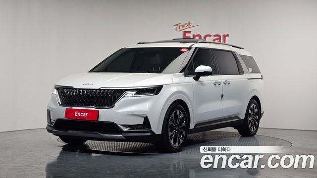 Kia Canival 2023 — photo 1