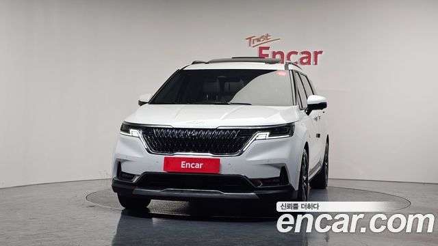 Kia Canival 2023 — photo 3
