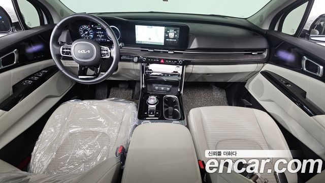 Kia Canival 2023 — photo 7