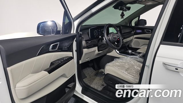 Kia Canival 2023 — photo 10