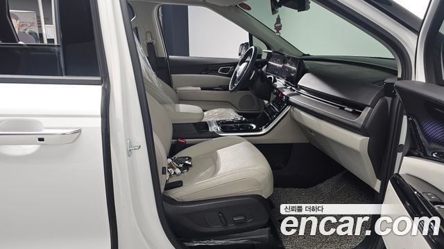 Kia Canival 2023 — photo 11