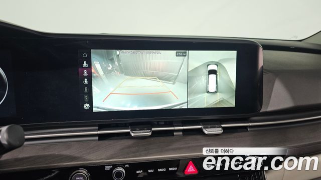 Kia Canival 2023 — photo 15