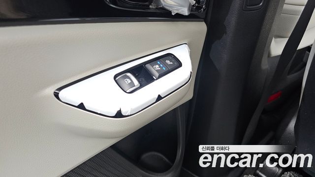 Kia Canival 2023 — photo 18