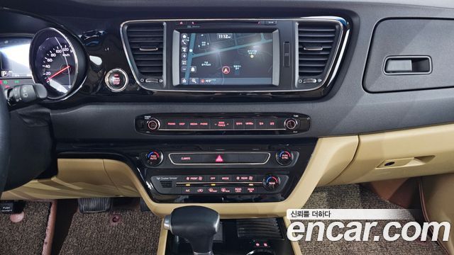 Kia Canival 2018 — photo 14